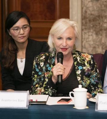 文物数字化开发与应用专家研讨会在西安西咸新区召开，聚焦前沿技术与实践融合